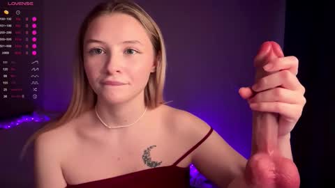 Snapshot of deonnagarn chatting on 02.05.26 Vi Victoria online show from 02.05.26