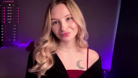 Snapshot of deonnagarn chatting on 02.08.26 Vi Victoria online show from 02.08.26