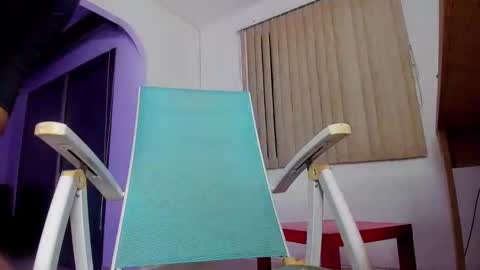 Snapshot of dereckhardd chatting on 03.11.25 dereckhardd online show from 03.11.25