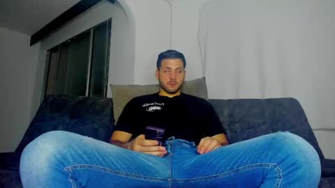dereckhardd online show from 05.01.26