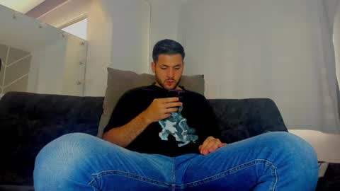 dereckhardd online show from 05.01.26
