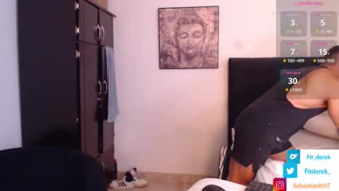 Snapshot of derek_group chatting on 12.01.25 Derek online show from 12.01.25