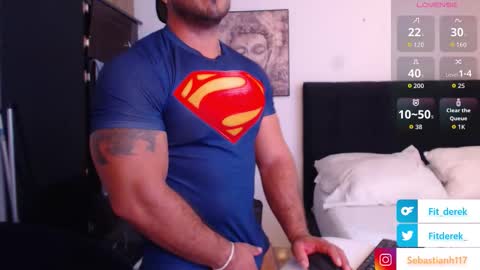 Snapshot of derek_group chatting on 12.19.25 Derek online show from 12.19.25