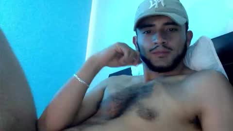 Snapshot of derek_smiith chatting on 12.15.25 Derek smiith online show from 12.15.25