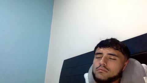 Snapshot of derek_smiith chatting on 12.20.25 Derek smiith online show from 12.20.25