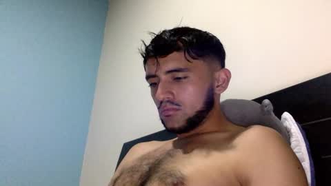 Snapshot of derek_smiith chatting on 12.22.25 Derek smiith online show from 12.22.25