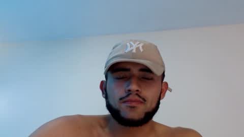 Snapshot of derek_smiith chatting on 01.05.26 Derek smiith online show from 01.05.26