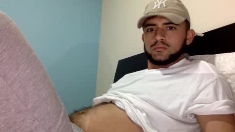 Snapshot of derek_smiith chatting on 01.06.26 Derek smiith online show from 01.06.26