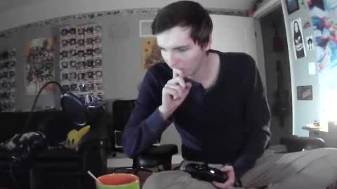 Snapshot of derekdings chatting on 01.21.25 derekdings online show from 01.21.25