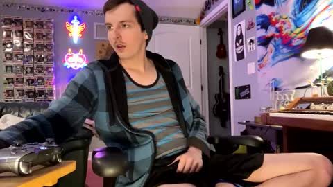 Snapshot of derekdings chatting on 10.14.25 derekdings online show from 10.14.25