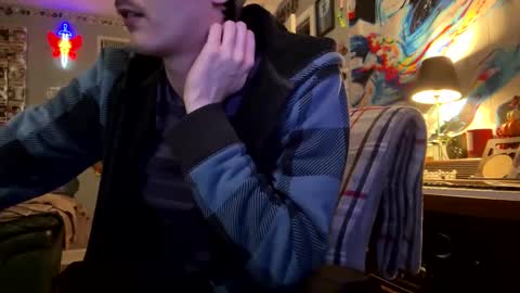 Snapshot of derekdings chatting on 10.19.25 derekdings online show from 10.19.25