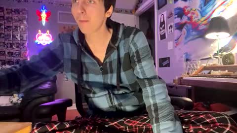 Snapshot of derekdings chatting on 11.25.25 derekdings online show from 11.25.25