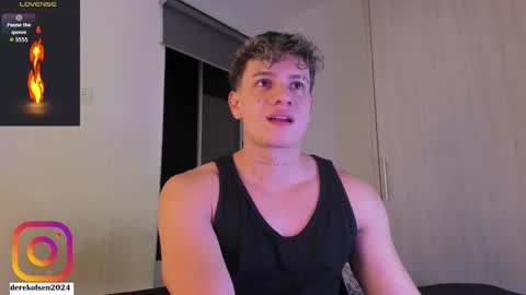 Snapshot of derekolsen_ chatting on 11.11.25 Derek IG Derekolsen2024 online show from 11.11.25