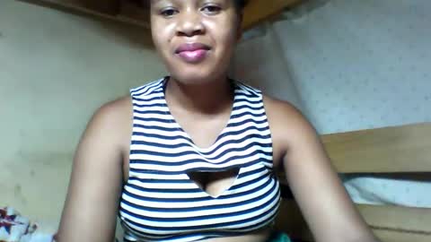 Snapshot of derissa chatting on 05.14.26 derissa online show from 05.14.26