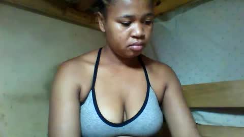 Snapshot of derissa chatting on 05.15.26 derissa online show from 05.15.26