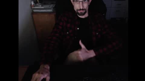 Snapshot of dermattes chatting on 10.18.25 dermattes online show from 10.18.25