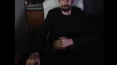 Snapshot of dermattes chatting on 11.23.25 dermattes online show from 11.23.25