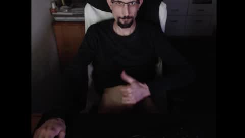 Snapshot of dermattes chatting on 02.01.26 dermattes online show from 02.01.26