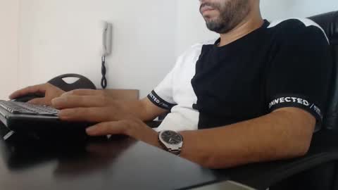     online show from 12.10.24