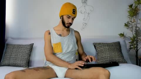 Snapshot of derrymaster chatting on 05.25.26 JhimyMaster online show from 05.25.26