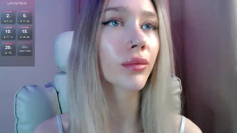 Snapshot of des_ch chatting on 02.09.26 Ari online show from 02.09.26