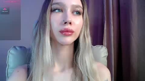 Snapshot of des_ch chatting on 03.19.26 Ari online show from 03.19.26