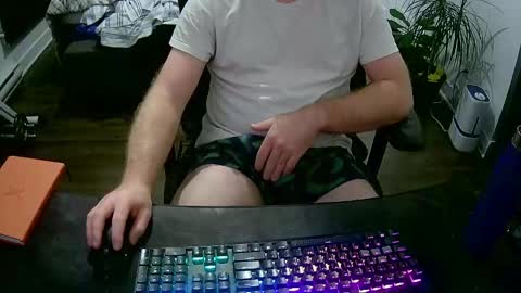 Snapshot of desdisdes chatting on 09.28.25 desdisdes online show from 09.28.25