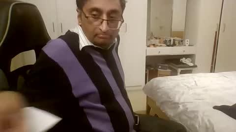 Snapshot of desiboi9 chatting on 10.25.25 desiboi9 online show from 10.25.25