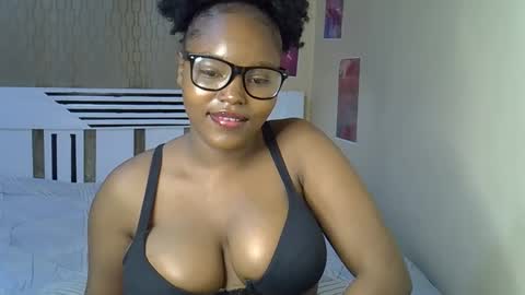 Snapshot of desiredahlia33 chatting on 03.08.26 desiredahlia33 online show from 03.08.26