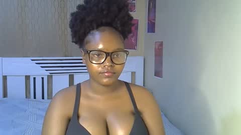 Snapshot of desiredahlia33 chatting on 03.20.26 desiredahlia33 online show from 03.20.26