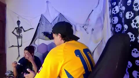 TORI AND MR. BEAR online show from 10.30.25