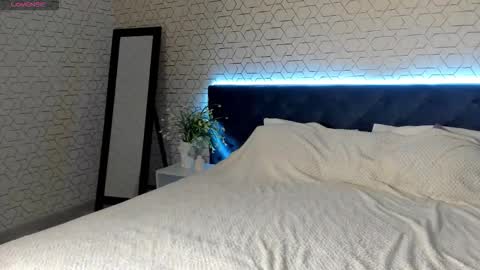 Snapshot of desiree_doll chatting on 02.11.26 Gill online show from 02.11.26