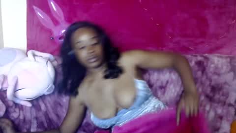 Snapshot of desireeafterdark chatting on 12.10.24 desireeafterdark online show from 12.10.24