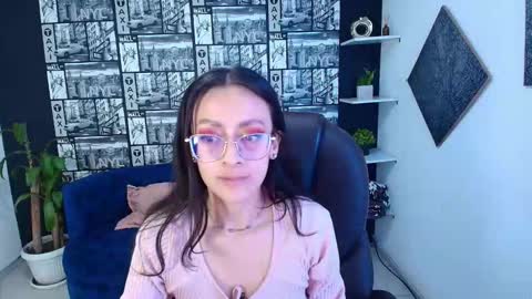 Snapshot of desiring__angel chatting on 11.30.25 Desiring Angel online show from 11.30.25