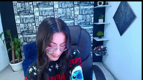 Snapshot of desiring__angel chatting on 12.02.25 Desiring Angel online show from 12.02.25