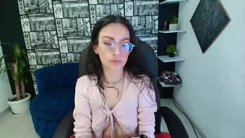 Snapshot of desiring__angel chatting on 12.22.25 Desiring Angel online show from 12.22.25