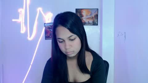 Snapshot of dess_morena chatting on 06.22.26 Dess online show from 06.22.26