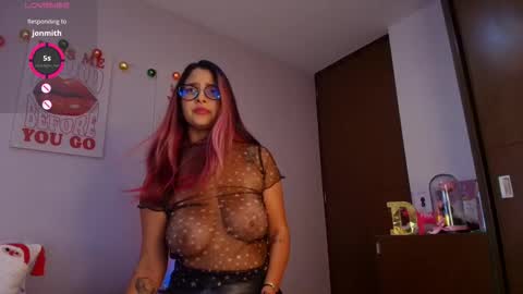 Snapshot of dessmuller chatting on 11.25.25 Des Muller online show from 11.25.25