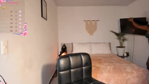 Snapshot of destinnemil chatting on 10.30.25 Destinne Mill online show from 10.30.25