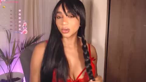 Snapshot of destinnemil chatting on 01.19.26 Destinne Mill online show from 01.19.26