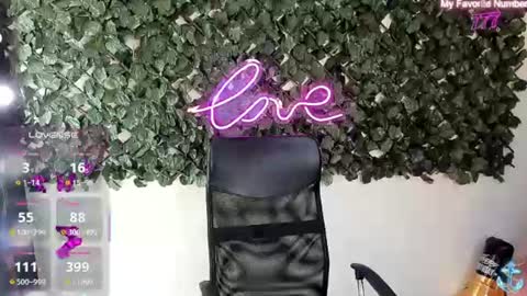 Snapshot of destinyhills_ chatting on 07.02.26 Destiny online show from 07.02.26