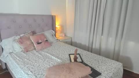 destinysweet21 online show from 05.13.26