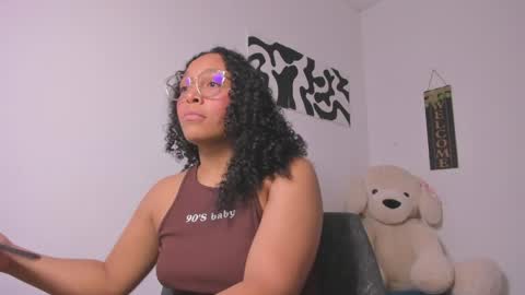 Snapshot of desty_y chatting on 04.07.26 desty_y online show from 04.07.26