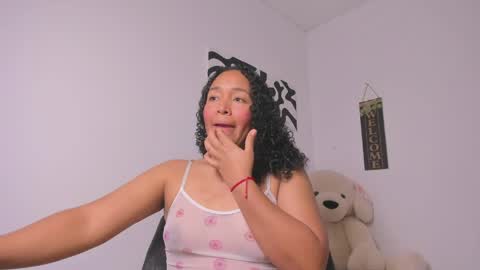 Snapshot of desty_y chatting on 04.12.26 desty_y online show from 04.12.26
