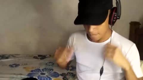 Snapshot of deus_steim chatting on 10.03.25 deus_steim online show from 10.03.25