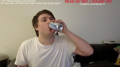 Snapshot of devantheplug chatting on 12.15.24 Devan online show from 12.15.24