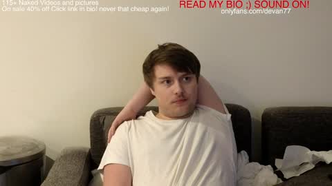 Snapshot of devantheplug chatting on 12.16.24 Devan online show from 12.16.24