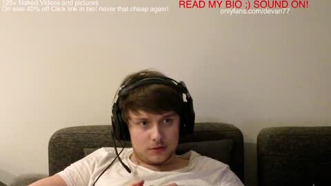 Snapshot of devantheplug chatting on 12.29.24 Devan online show from 12.29.24