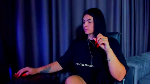 Snapshot of devashaqueen chatting on 11.27.25 Devasha online show from 11.27.25