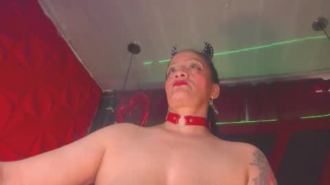 devil_taylorx online show from 02.11.26